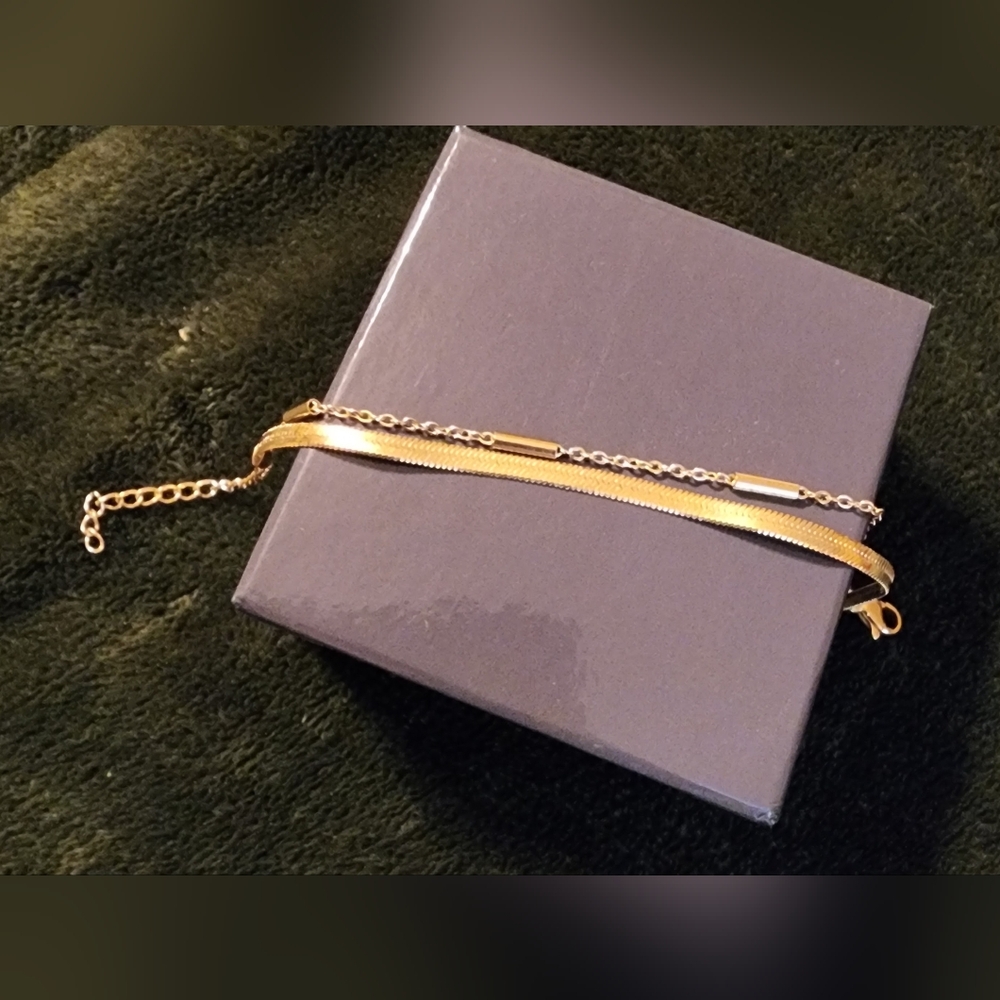 Slide Jewelry Stainless Double Layer Gold Herringbone & Link Bracelet. NIB